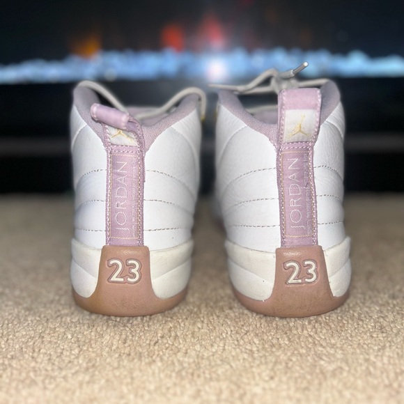 Jordan Retro 12 Heiress Plum Fog (GS) - Picture 5 of 5
